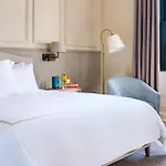 The Lansdowne Otel