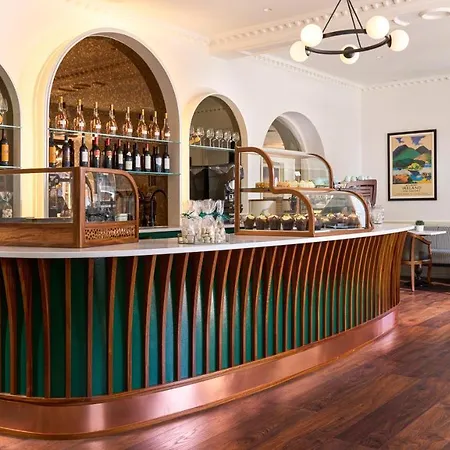 The Lansdowne Hotel