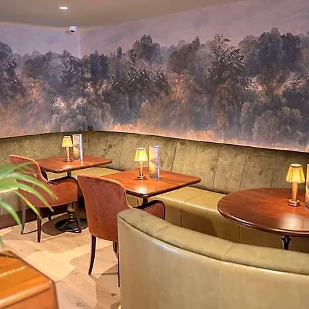The Lansdowne 4*