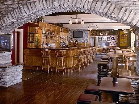 ホテル The Lansdowne ケンメア