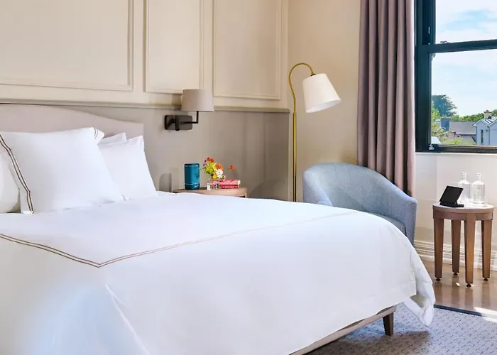 The Lansdowne 호텔