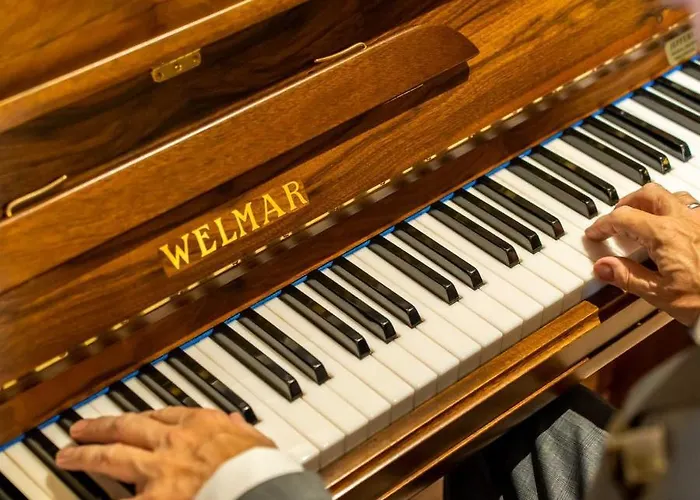 The Lansdowne Hotel 4*