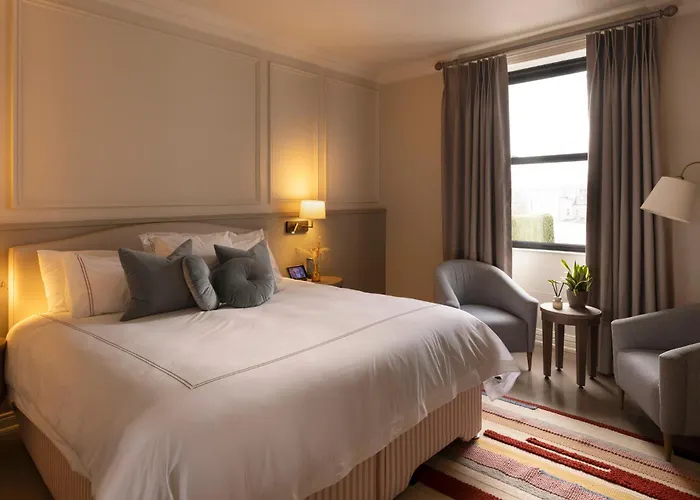 The Lansdowne Hotel 4*