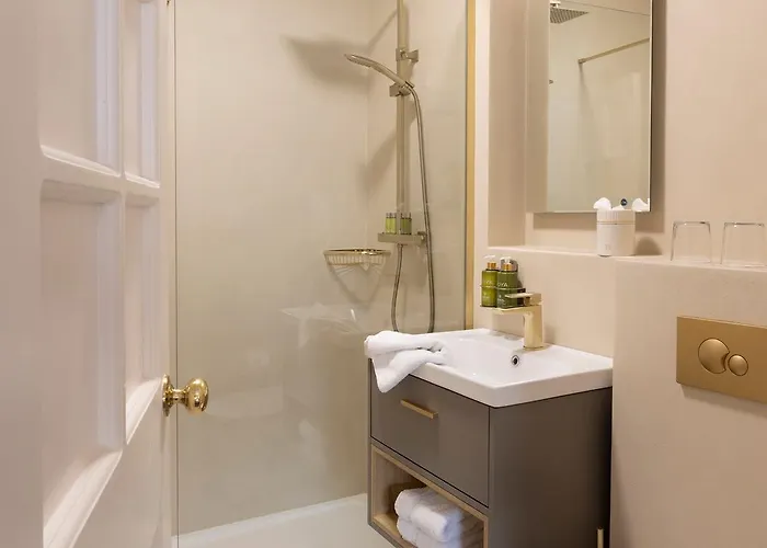 The Lansdowne 4*